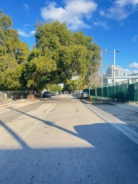 161 NW 35th St, Miami FL 33127