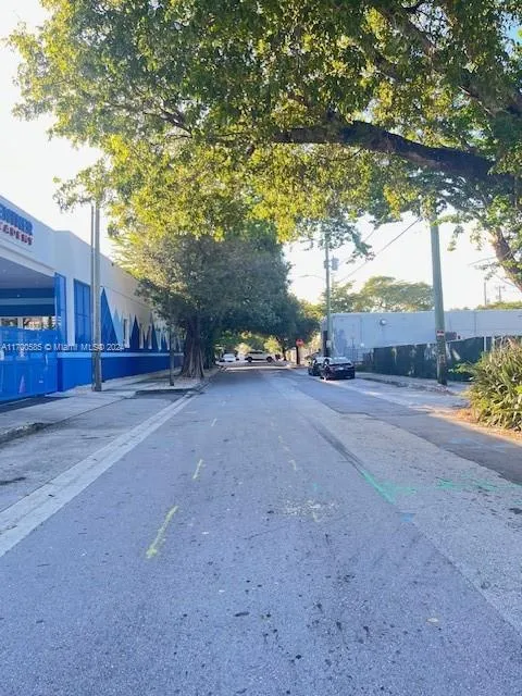 161 NW 35th St, Miami FL 33127