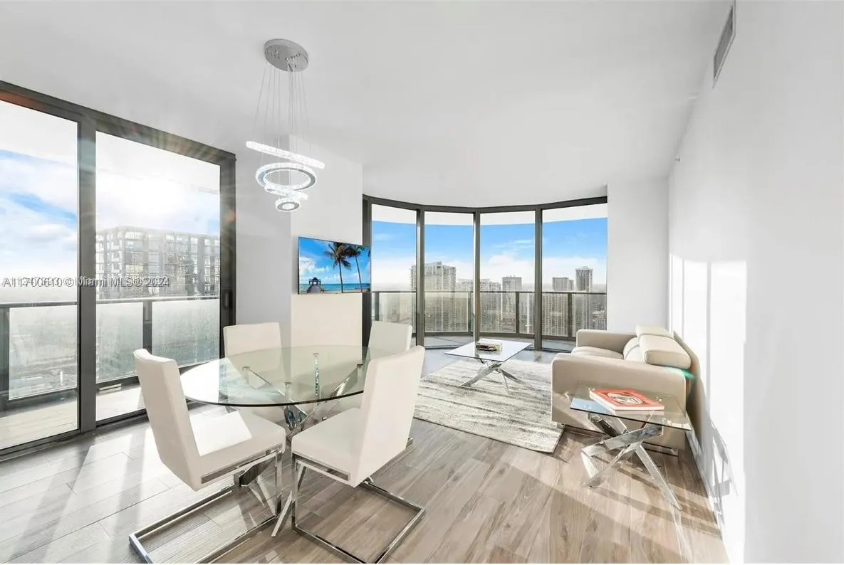 3 bedroom 3 bath for sale at 801 S Miami Ave # 4509, Miami FL 33130