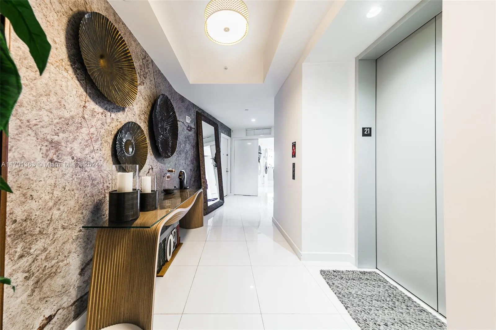 851 NE 1st Ave # 2111, Miami FL 33132