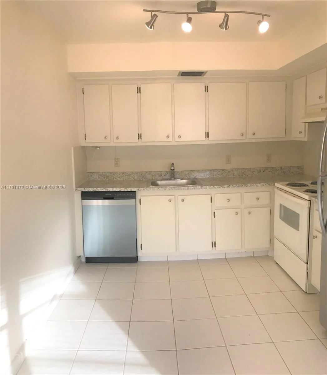 1902 Bermuda Cir # D4, Coconut Creek FL 33066