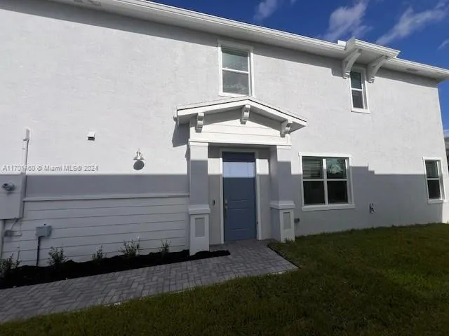 405 SE Crossoak Ln # 405, Port St. Lucie FL 34984
