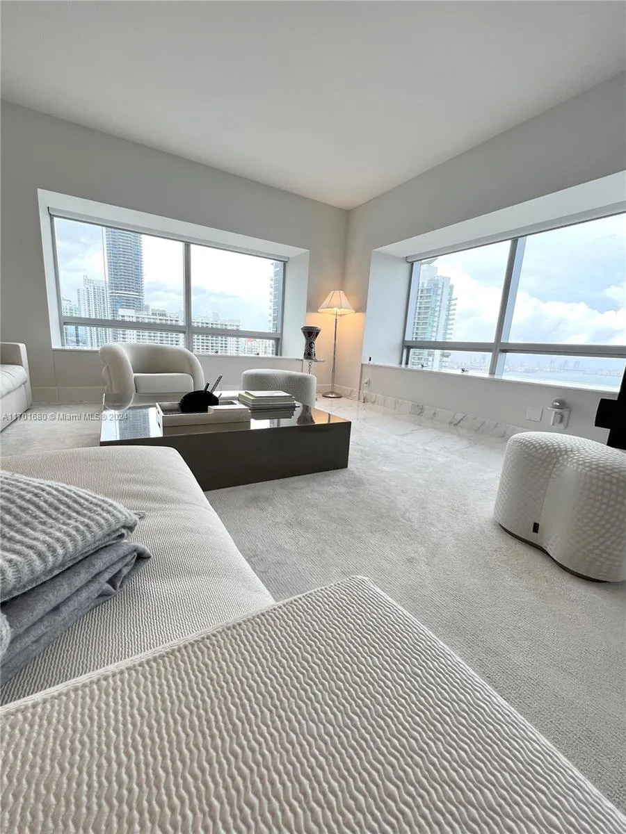 2 bedroom 2 bath for sale at 1435 Brickell Ave # 3307, Miami FL 33131