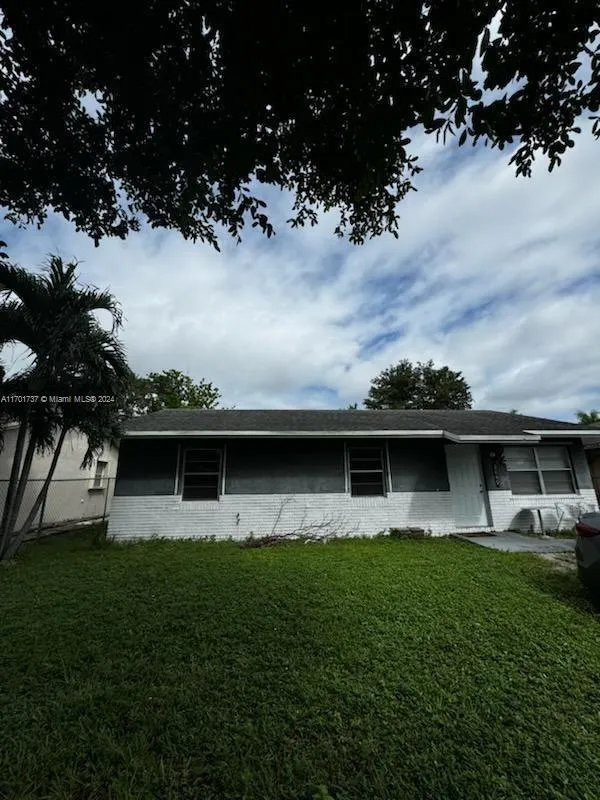 3 bedroom 2 bath for sale at 2849 NW 8th Ct, Fort Lauderdale FL 33311