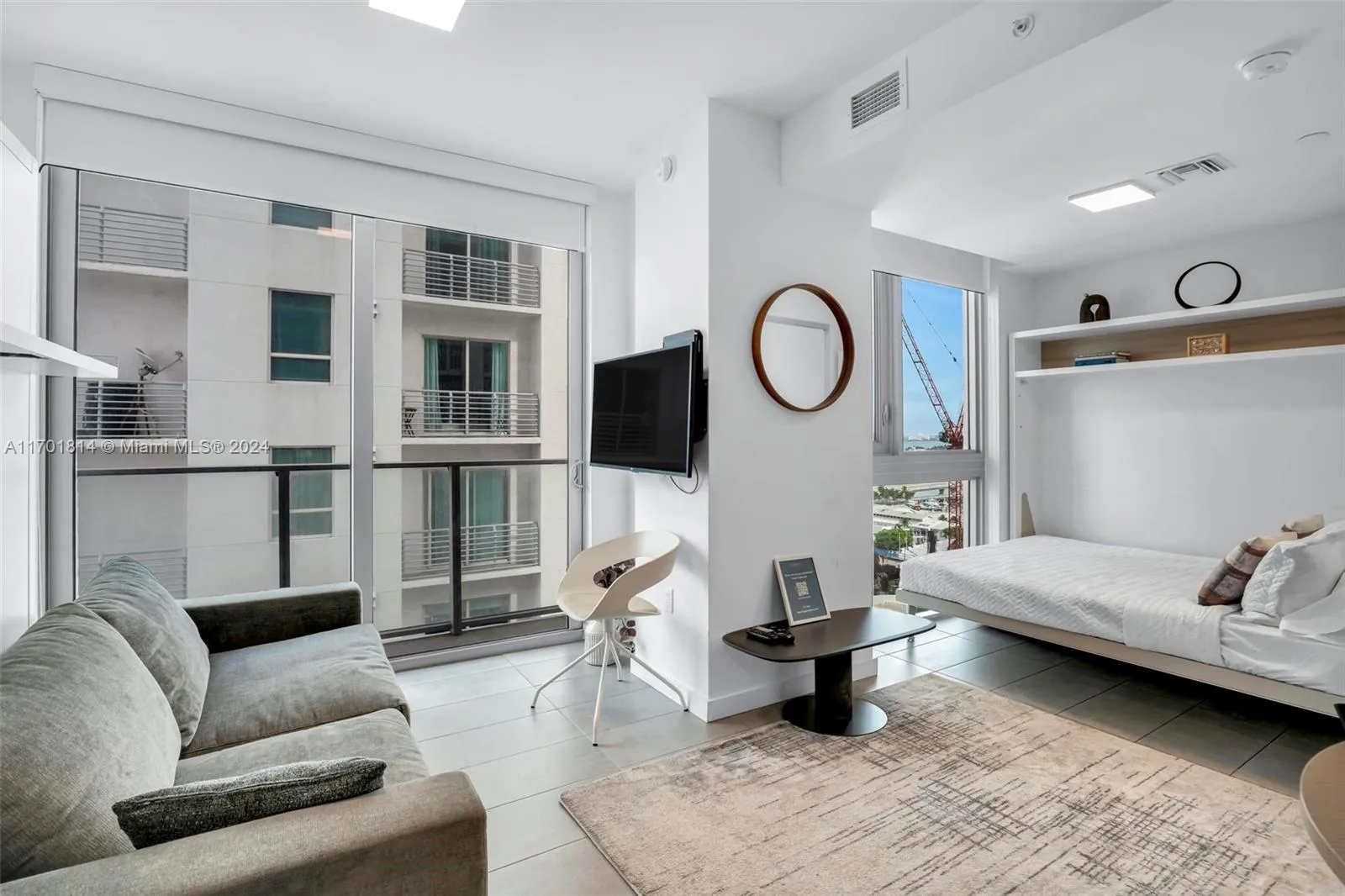 227 NE 2nd St # 2008, Miami FL 33132