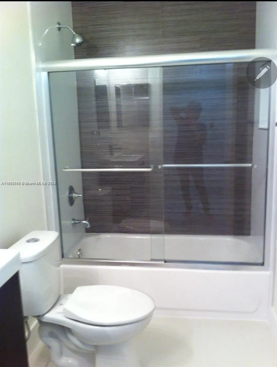 9203 Fontainebleau Blvd # 108, Miami FL 33172