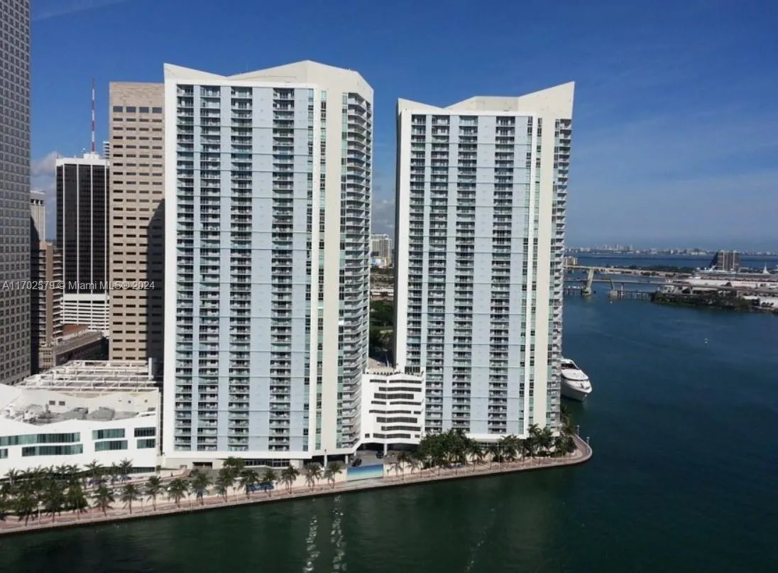 2 bedroom 2 bath for sale at 325 S Biscayne Blvd # 4322, Miami FL 33131