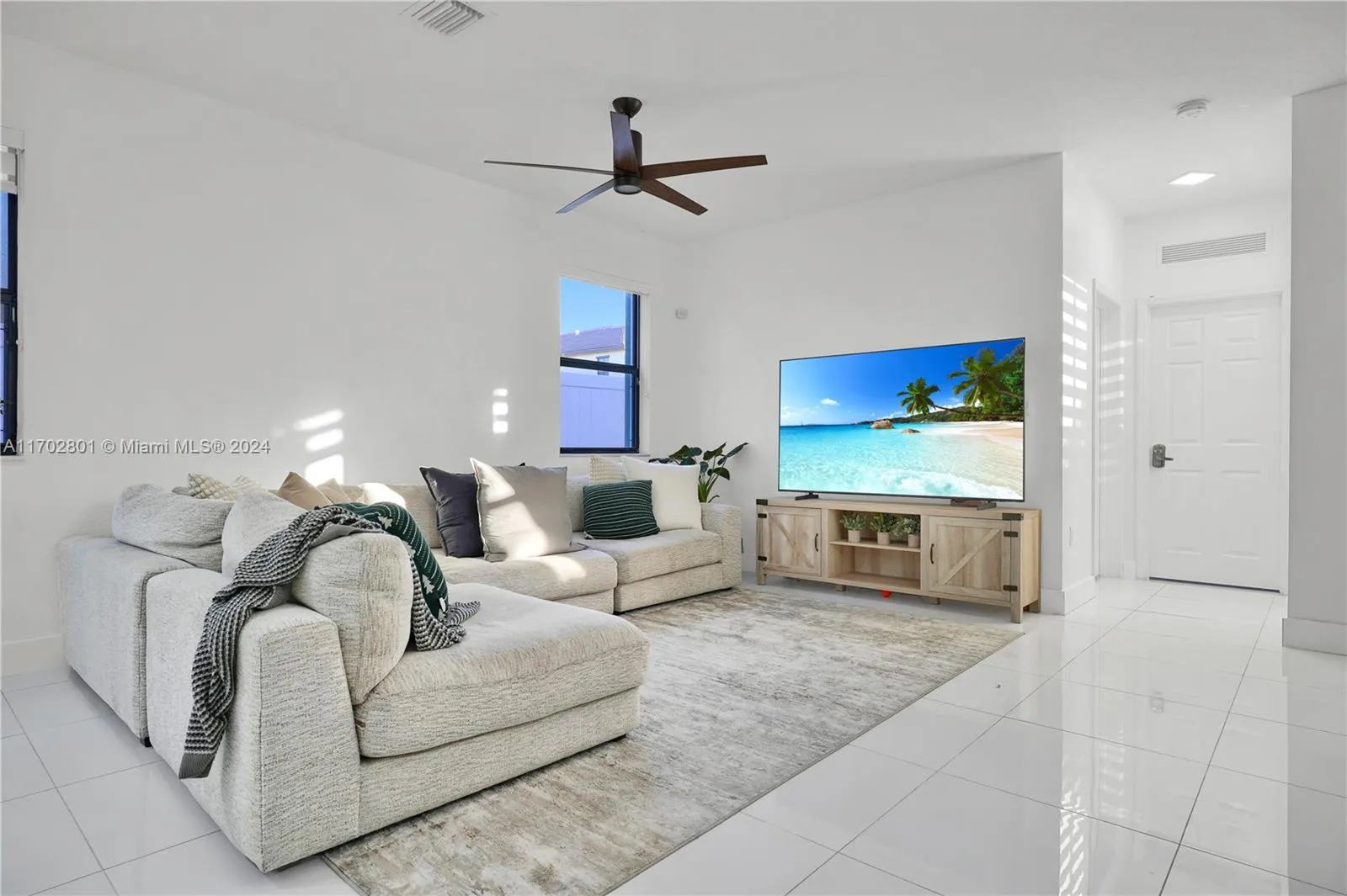 3430 W 108th St, Hialeah FL 33018