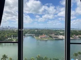 1 bedroom 1 bath for sale at 5005 Collins Ave # 1502, Miami Beach FL 33140
