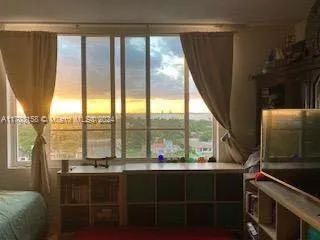 5005 Collins Ave # 1502, Miami Beach FL 33140