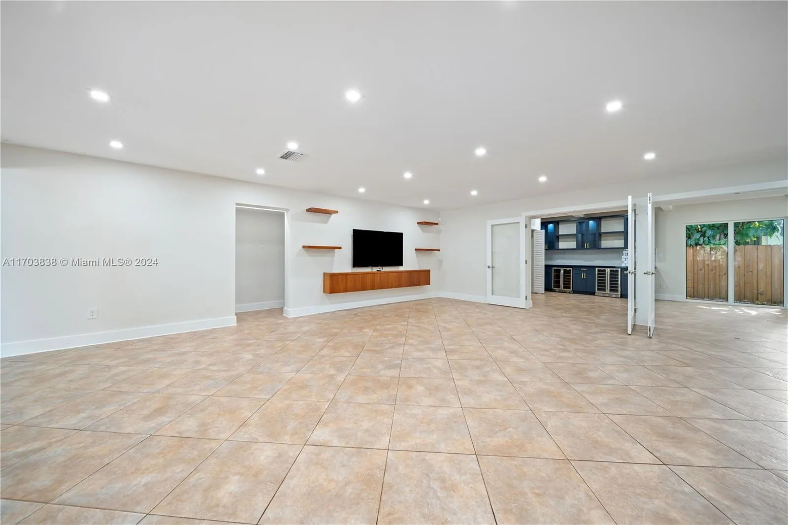 9386 SW 77th St, Miami FL 33173