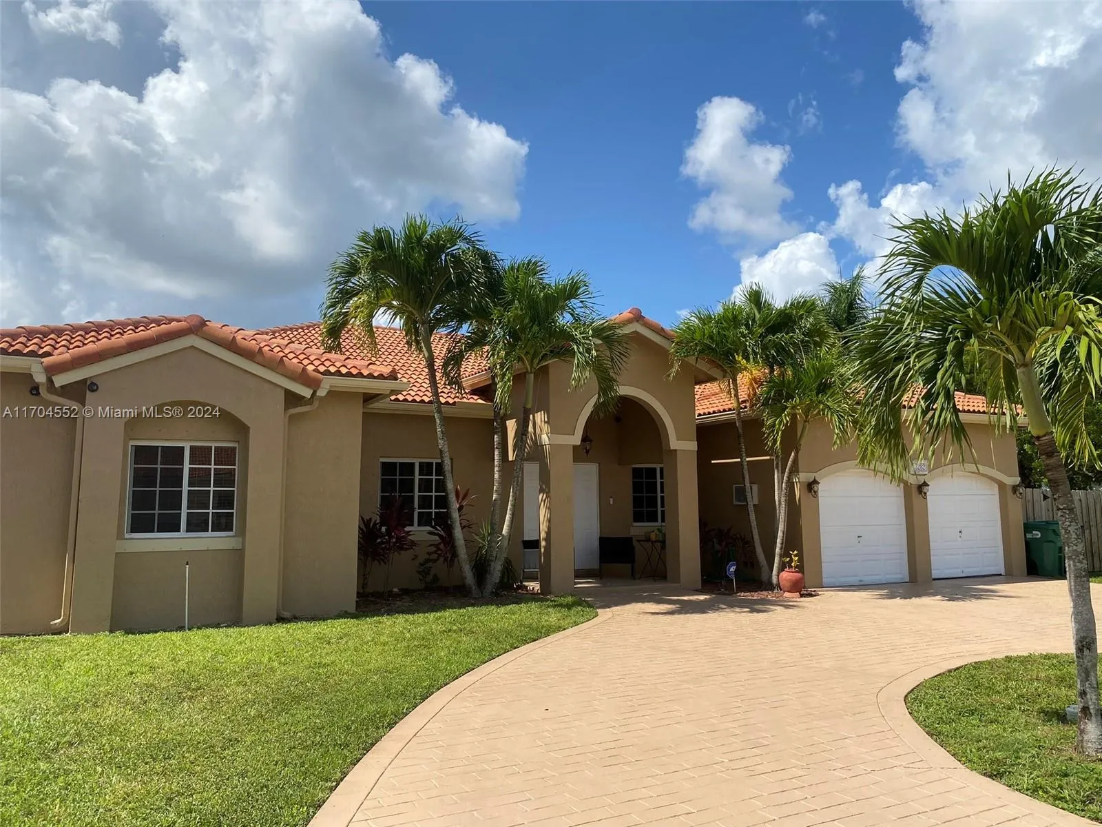4 bedroom 3 bath for sale at 13282 SW 206th Ter, Miami FL 33177