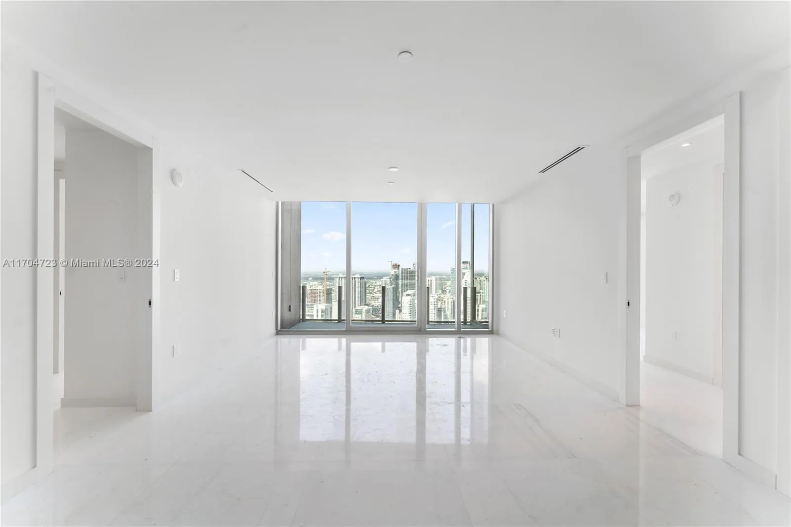 300 Biscayne Blvd Way # 5209, Miami FL 33131