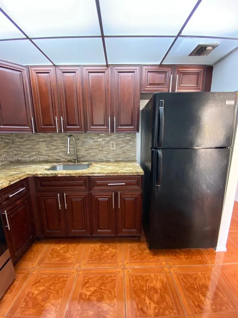 15600 NW 7th Ave # 520, Miami FL 33169