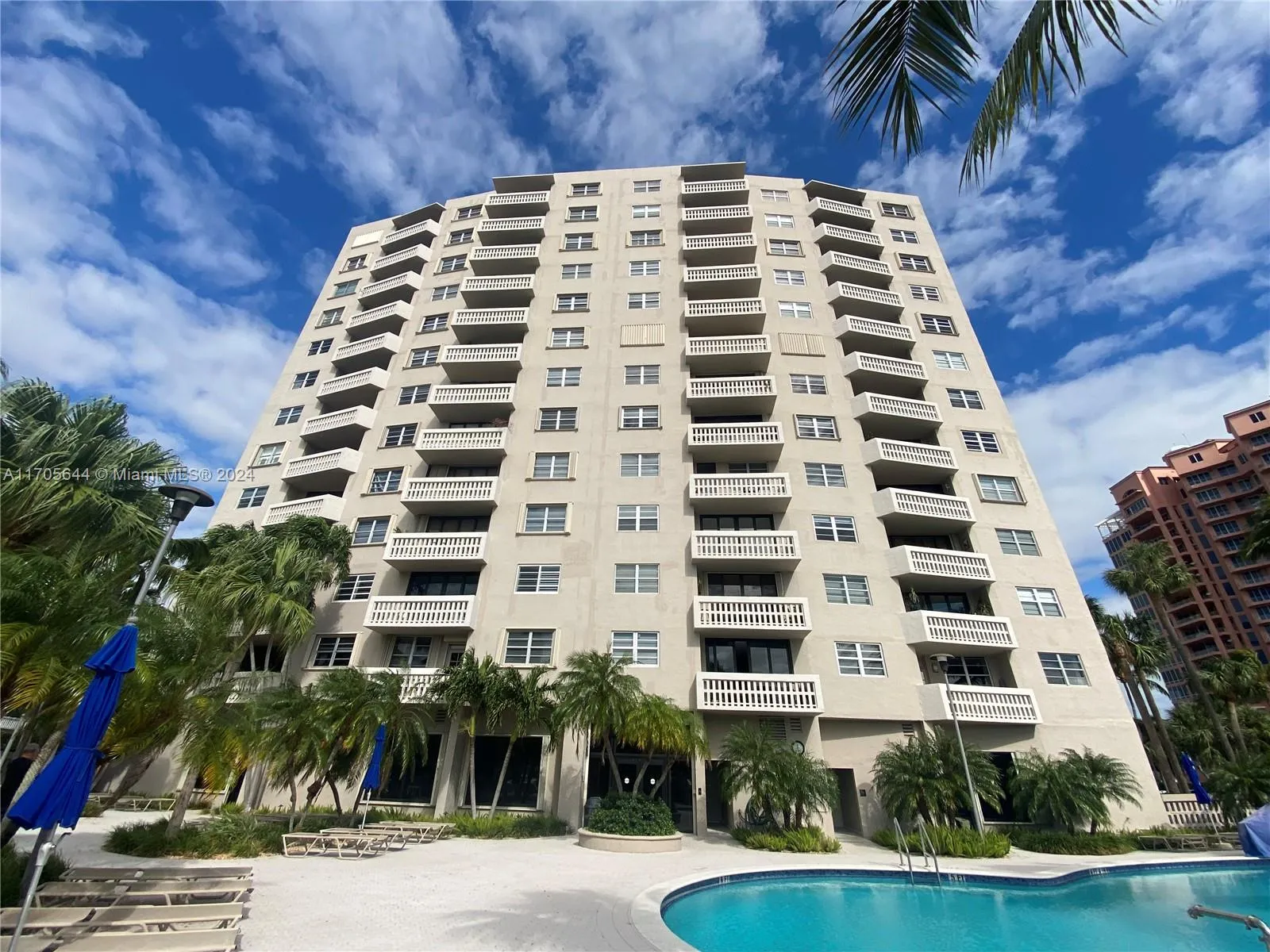 90 Edgewater Dr, Coral Gables FL 33133