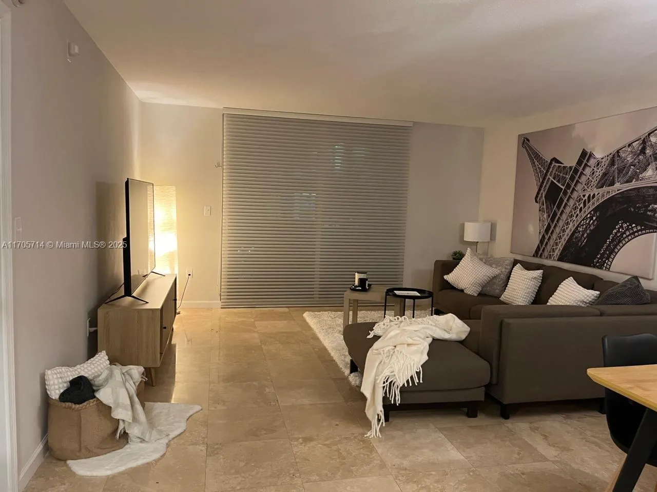 1200 Brickell Bay Dr # 3220, Miami FL 33131