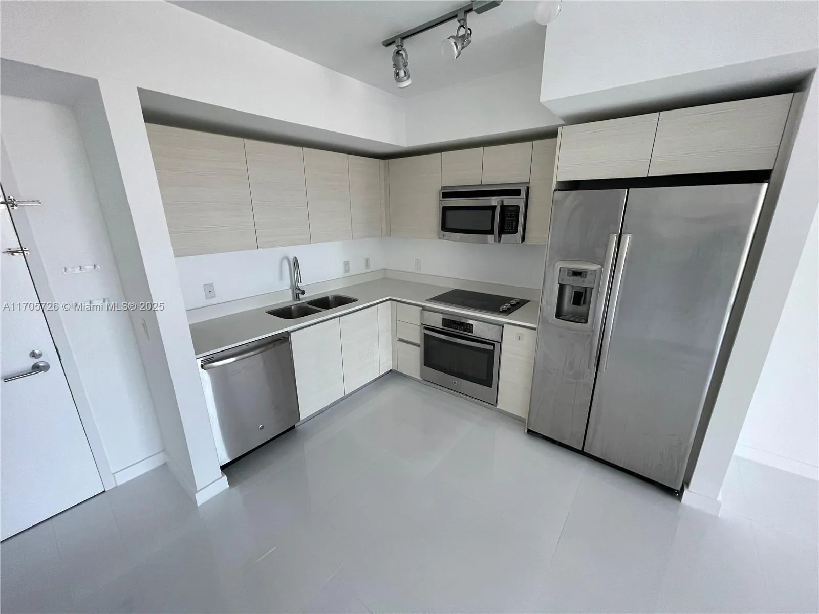 4250 Biscayne Blvd # 1104, Miami FL 33137