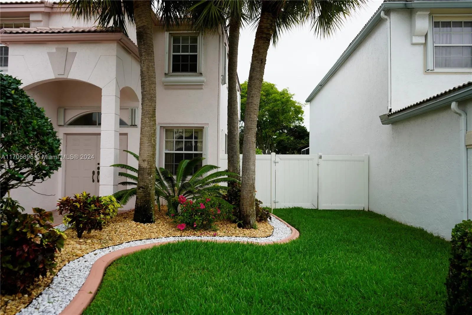 1466 NW 159th Ln, Pembroke Pines FL 33028