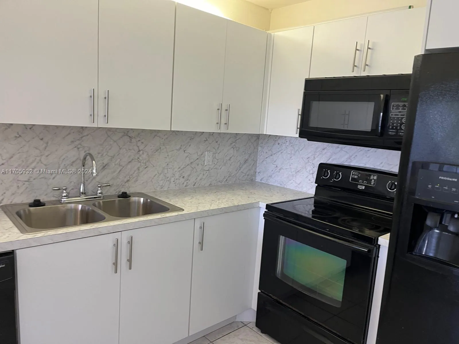 9431 Live Oak Pl # 406, Davie FL 33324