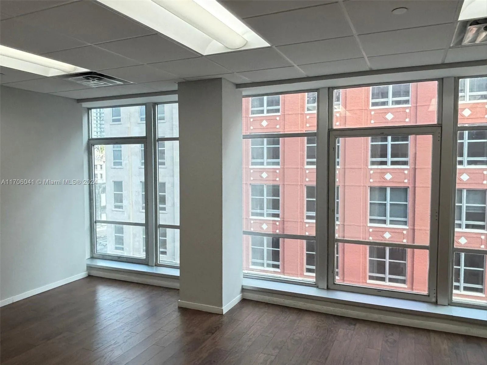 14 NE 1st Ave # 700D, Miami FL 33132
