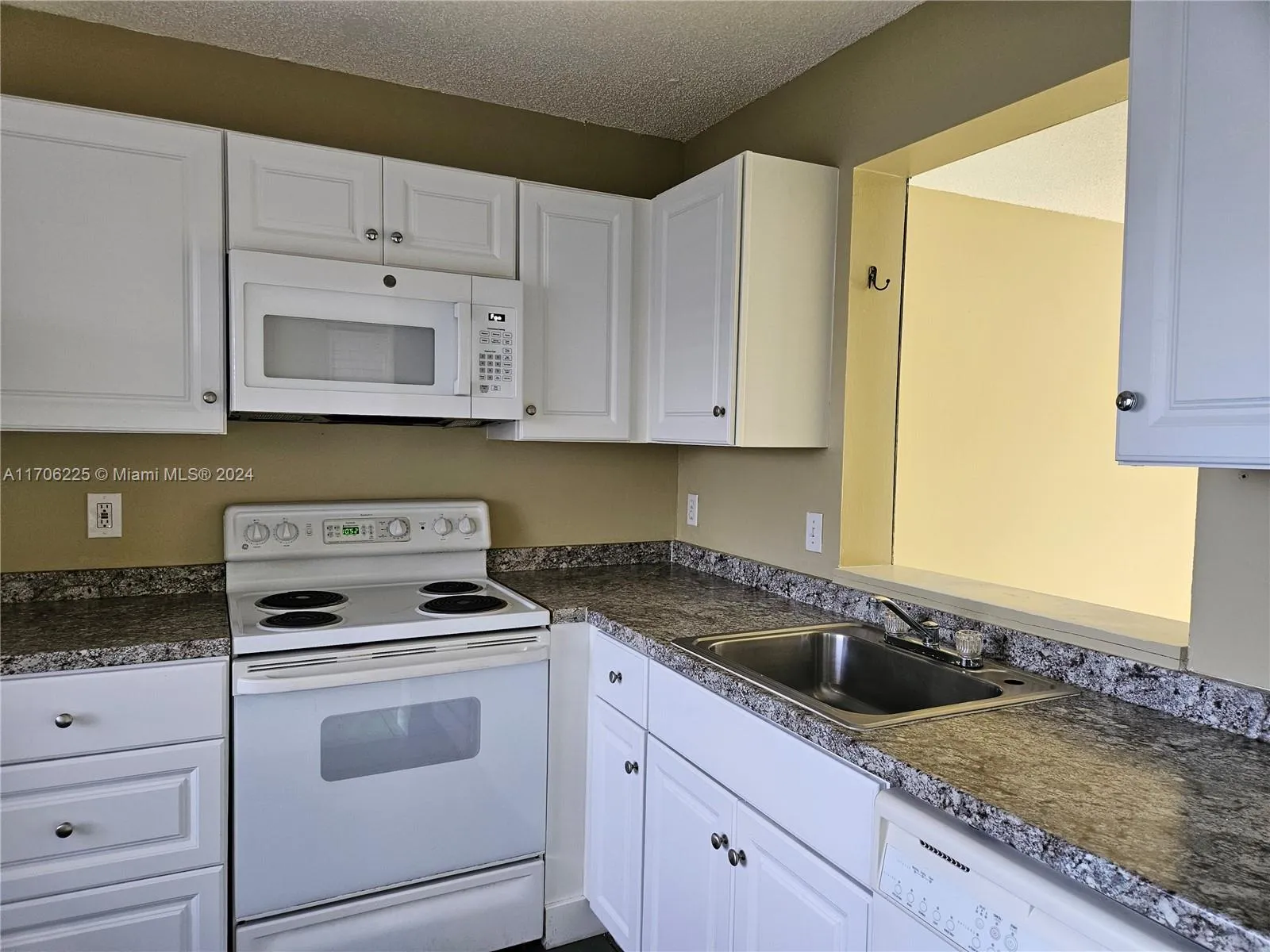 Sherman Cir, Miramar FL 33025