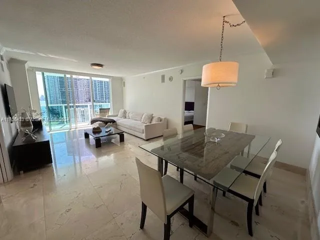 2 bedroom 2 bath for sale at 31 SE 5th St # 1908, Miami FL 33131