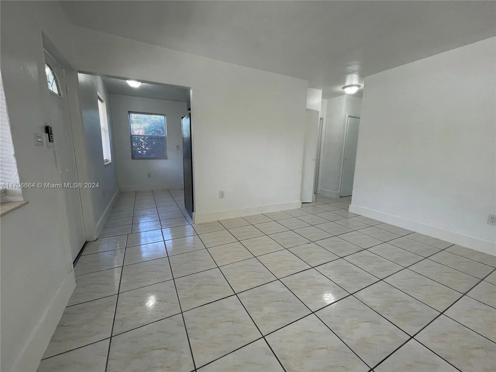 1372 NE 149th St # 1372, Miami FL 33161