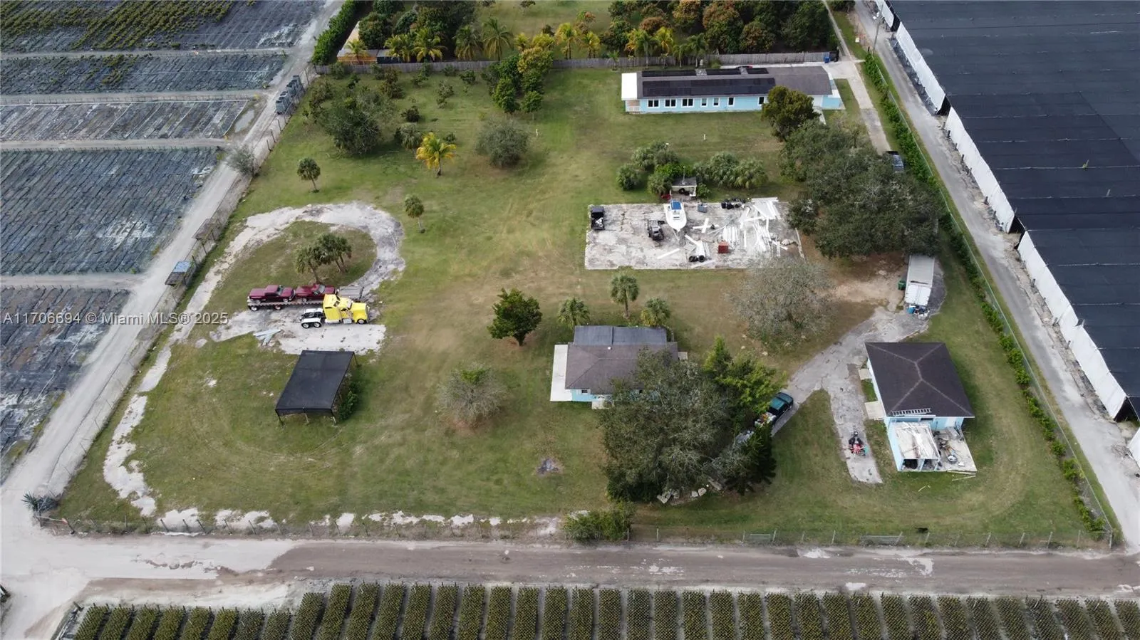 6 bedroom 4 bath for sale at 16405 SW 228th St, Miami FL 33170