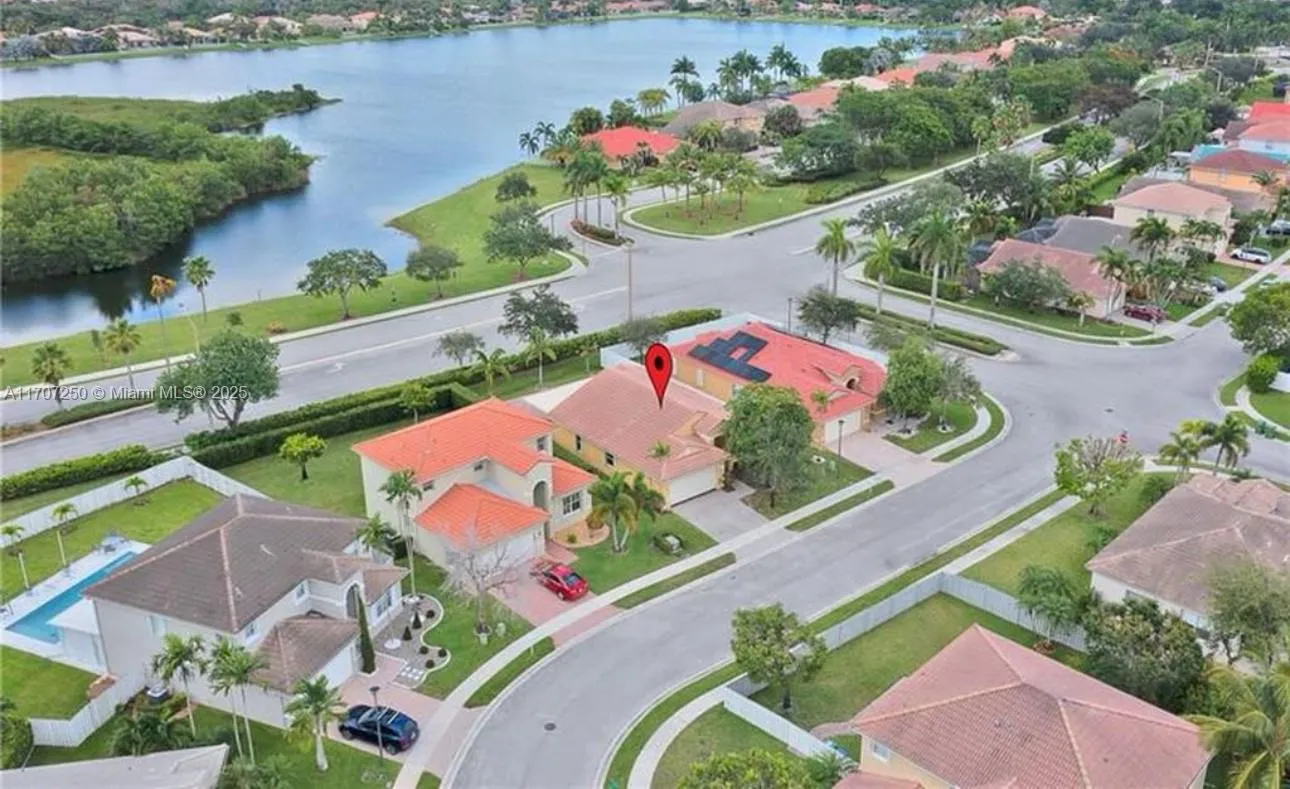 18723 SW 15th St, Pembroke Pines FL 33029