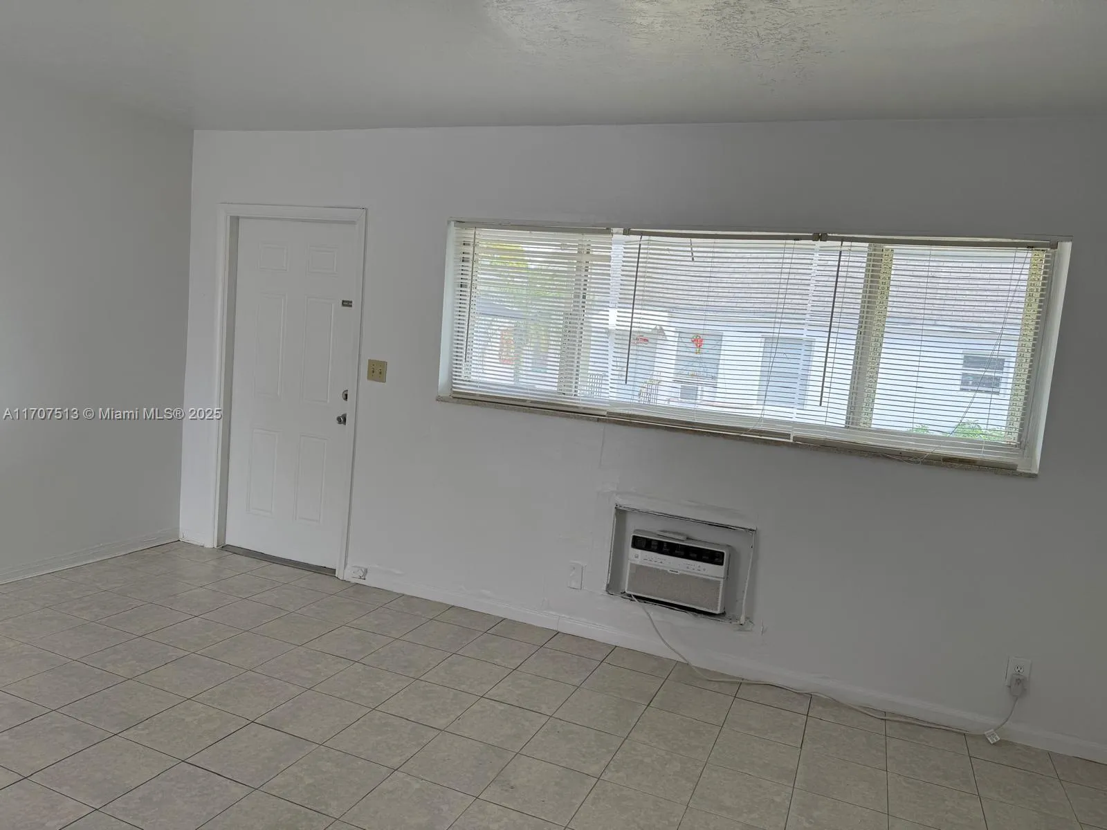 319 NE 2nd ST, Hallandale Beach FL 33009