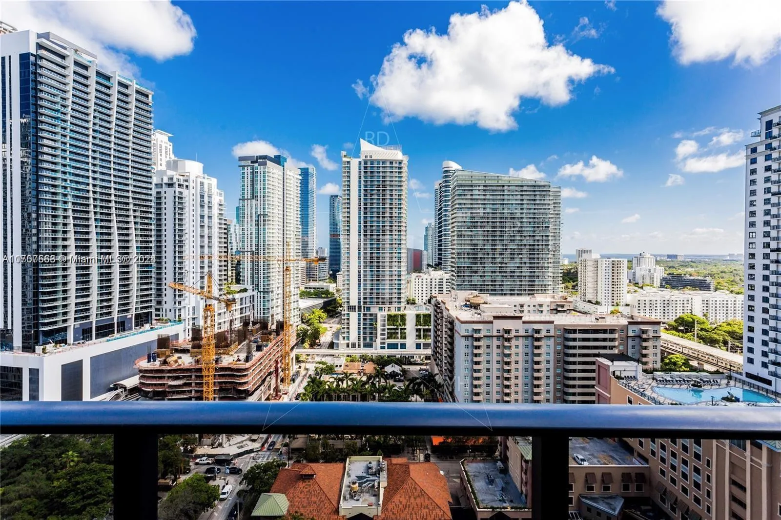 1 bedroom 2 bath for sale at 55 SW 9th St # 1104, Miami FL 33130