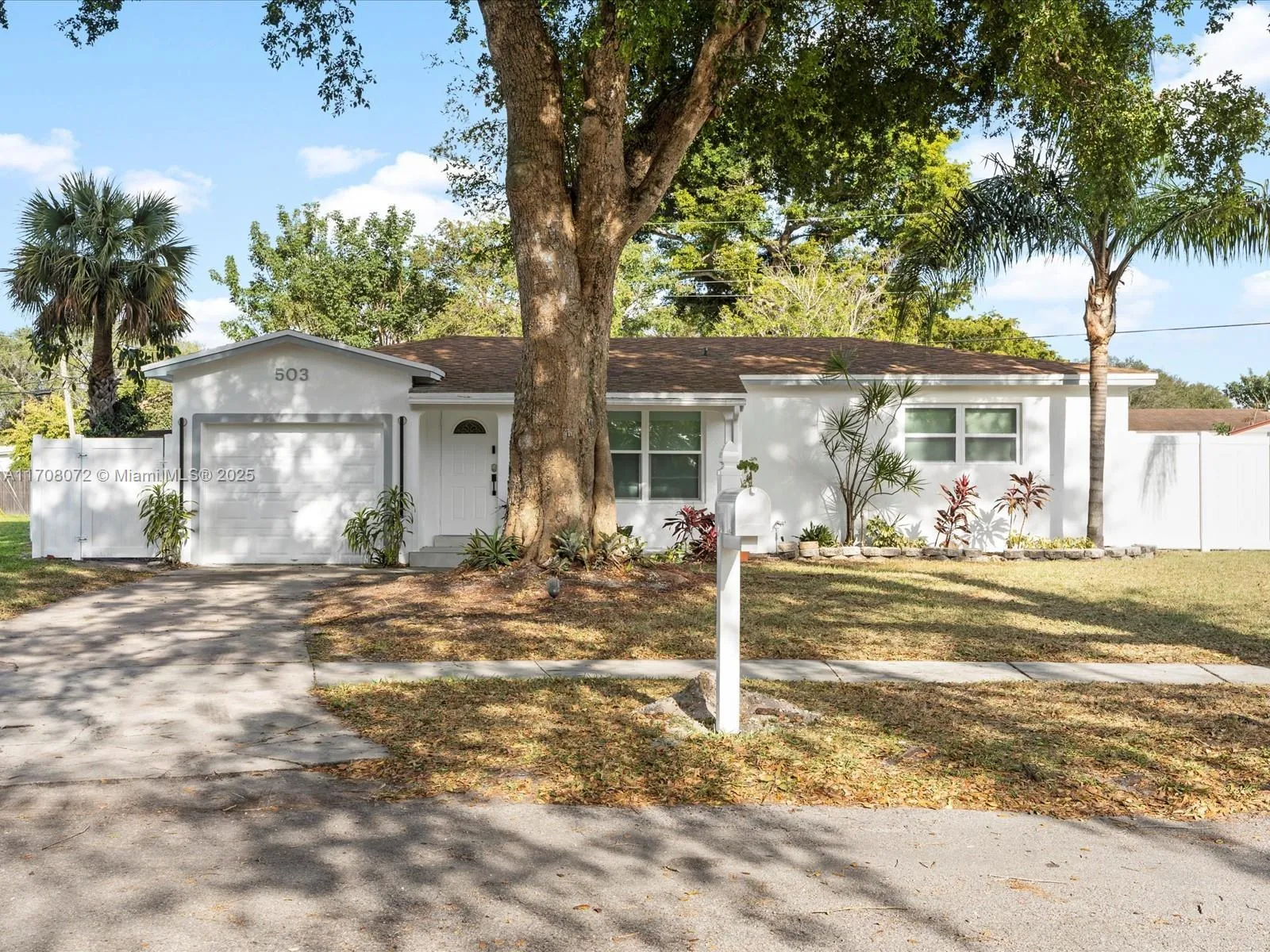 503 S 58th Ct, Hollywood FL 33023
