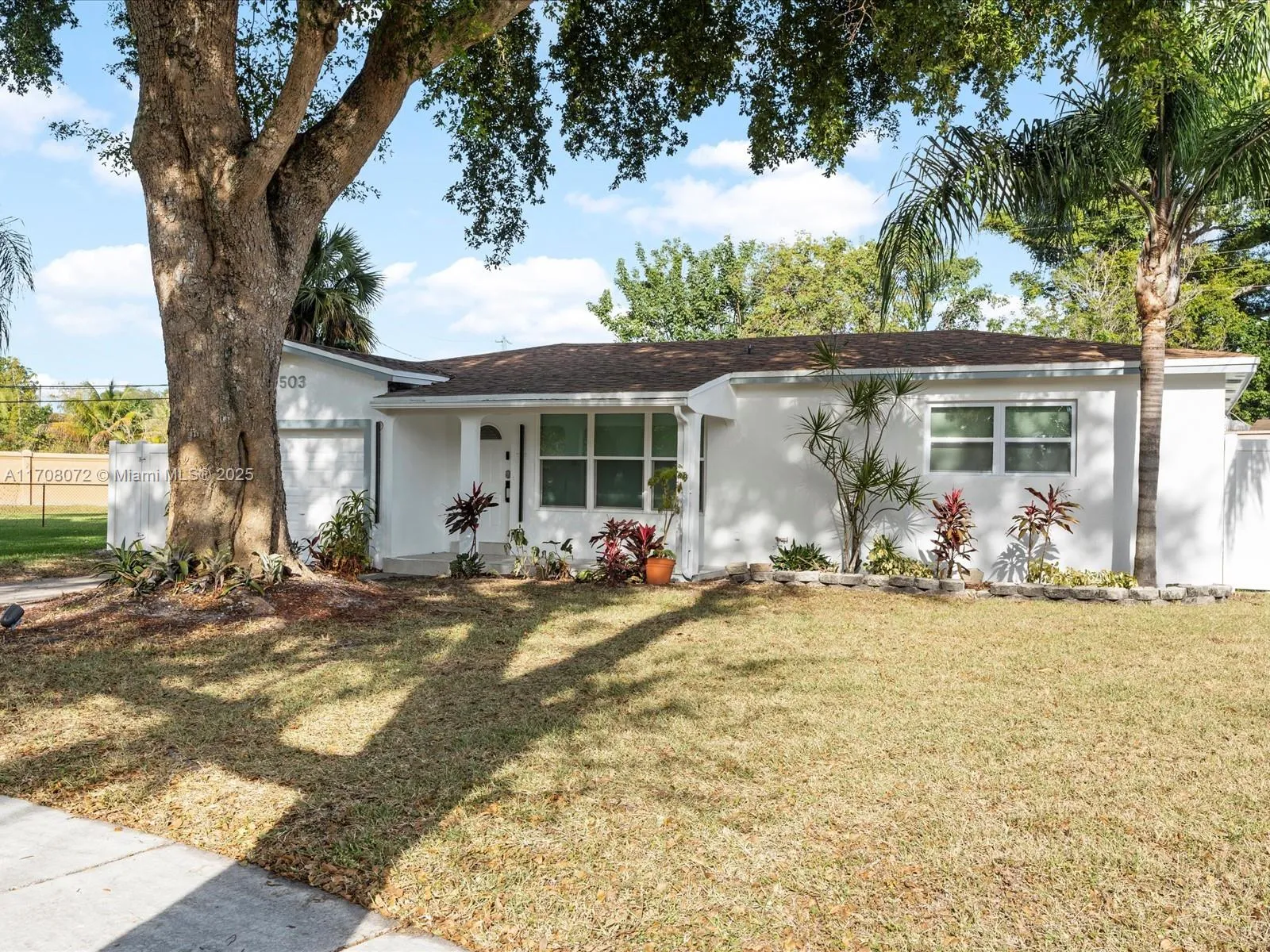 503 S 58th Ct, Hollywood FL 33023