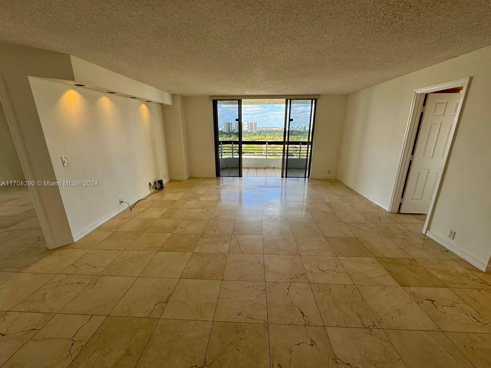 3530 Mystic Pointe Dr # 1809, Aventura FL 33180