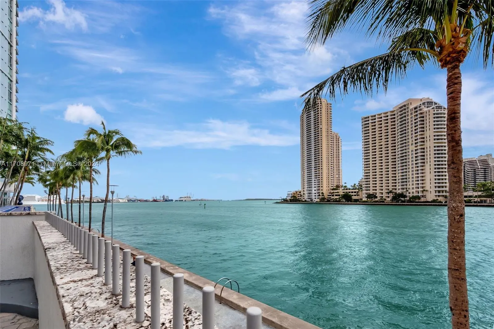 3 bedroom 2 bath for sale at 325 S Biscayne Blvd # 26, Miami FL 33131