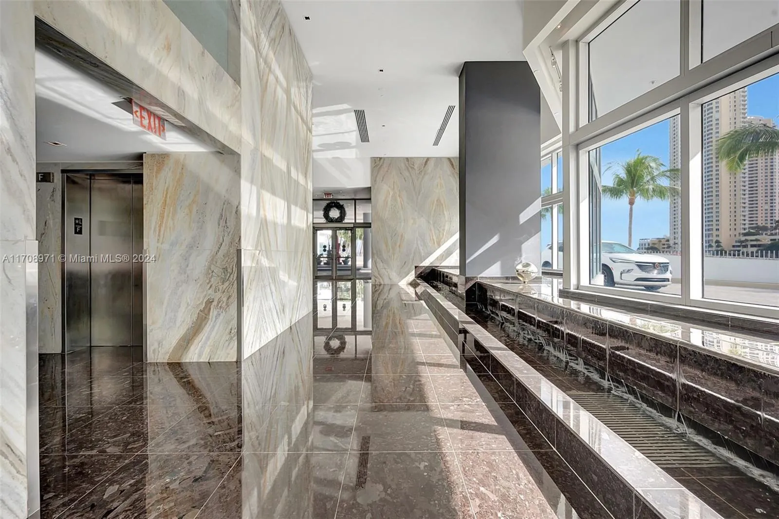 325 S Biscayne Blvd # 2614, Miami FL 33131