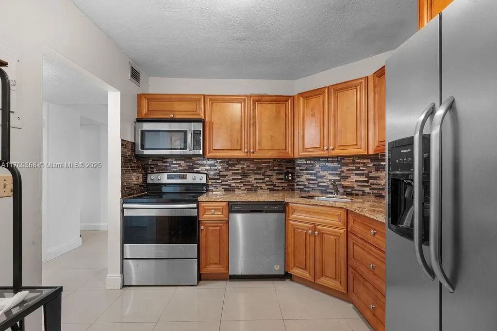 2 bedroom 2 bath for sale at 3330 Spanish Moss Ter # 109, Lauderhill FL 33319