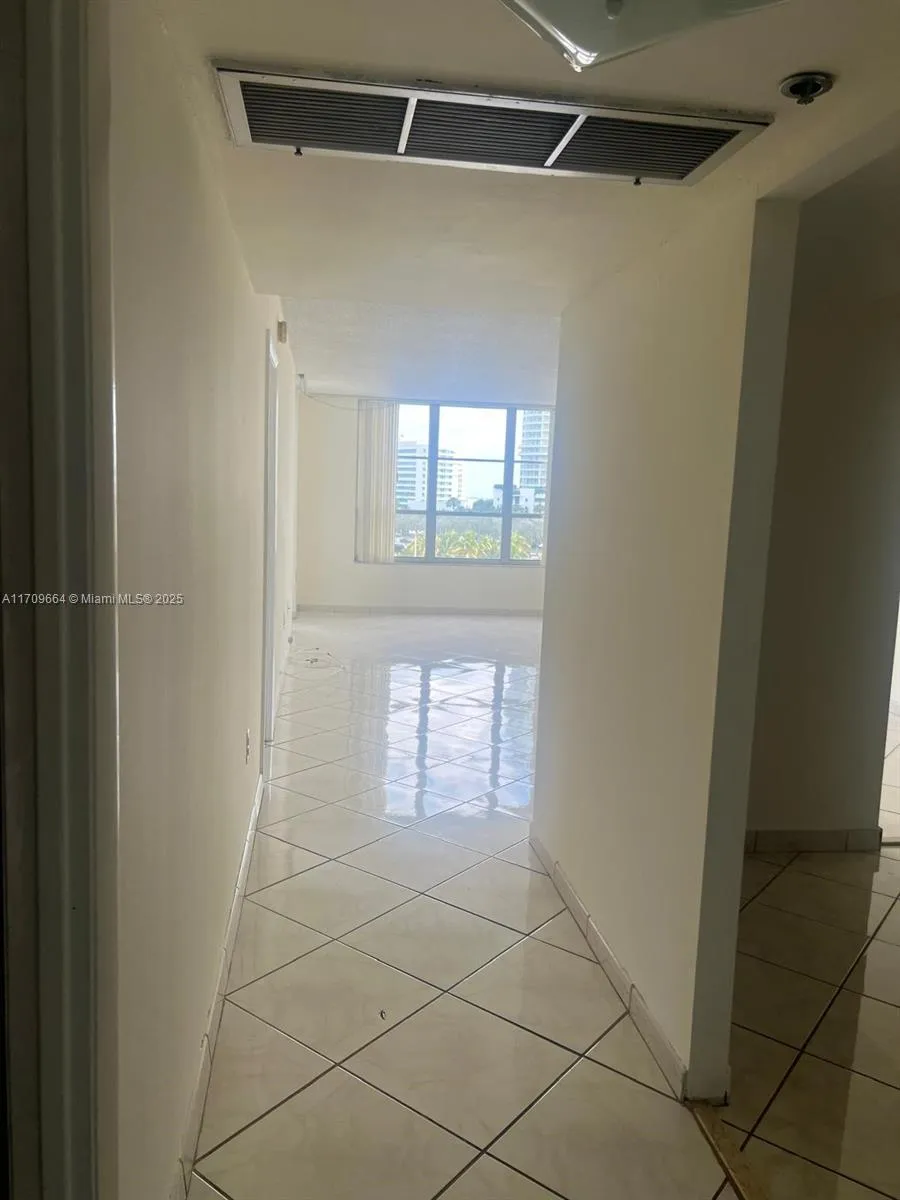 4101 Pine Tree Dr # 605, Miami Beach FL 33140
