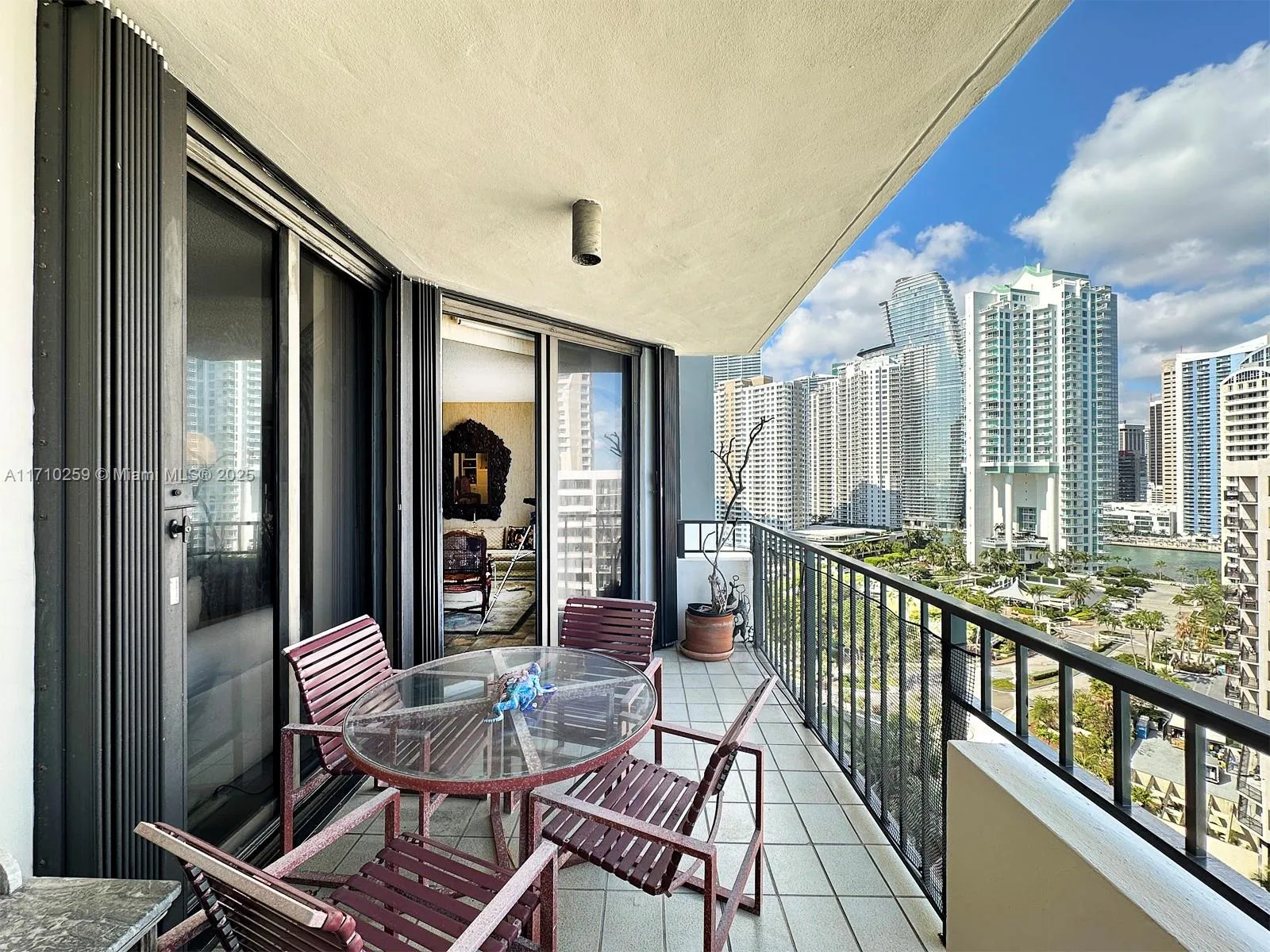 520 Brickell Key Dr, Miami FL 33131