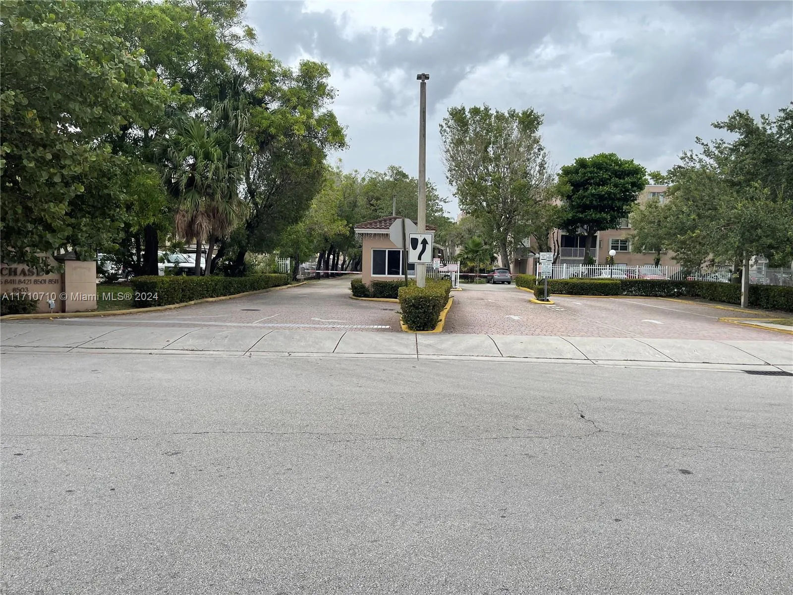 2 bedroom 2 bath for sale at 8511 NW 8th St # 5, Miami FL 33126