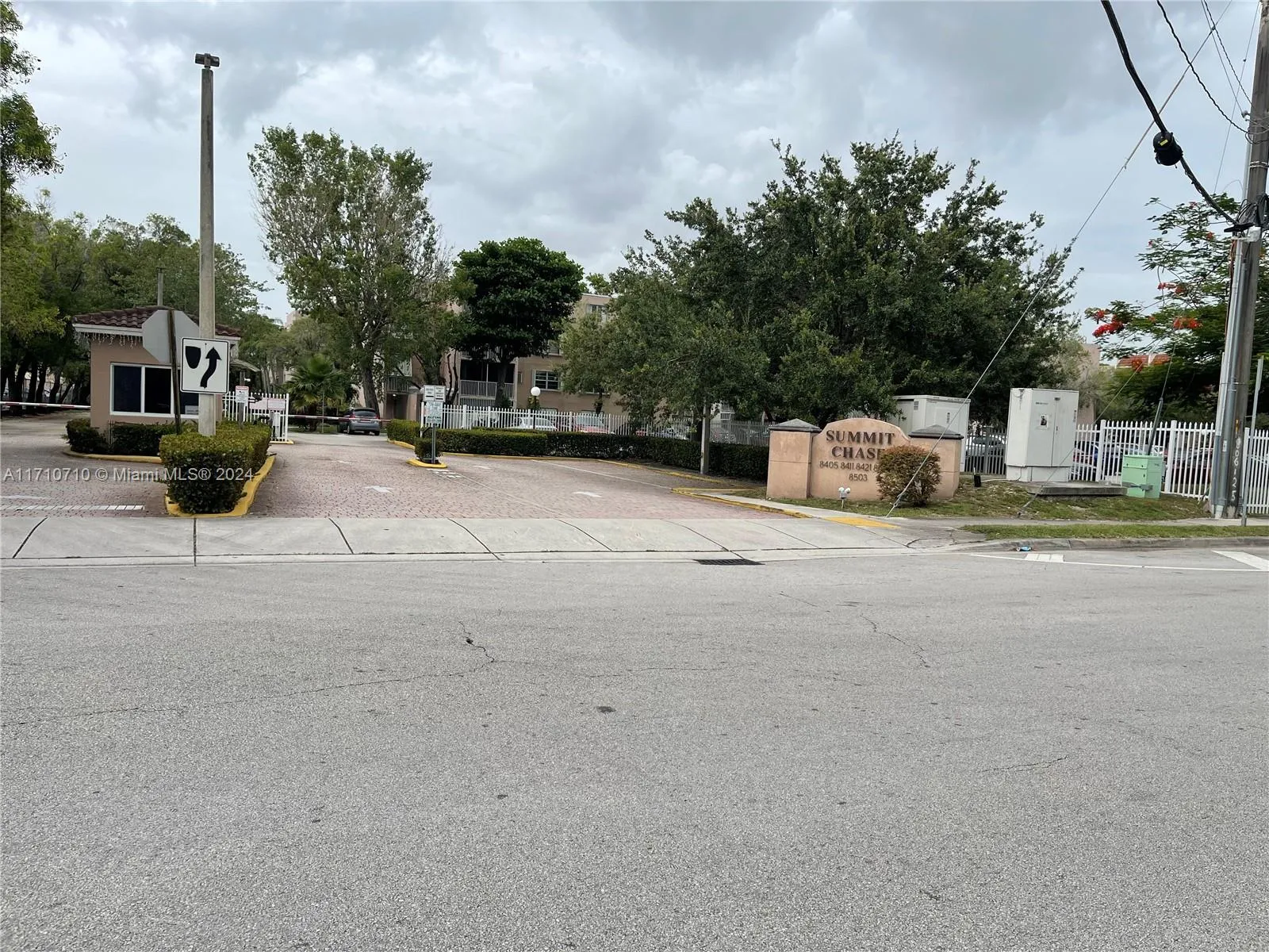 8511 NW 8th St # 5, Miami FL 33126