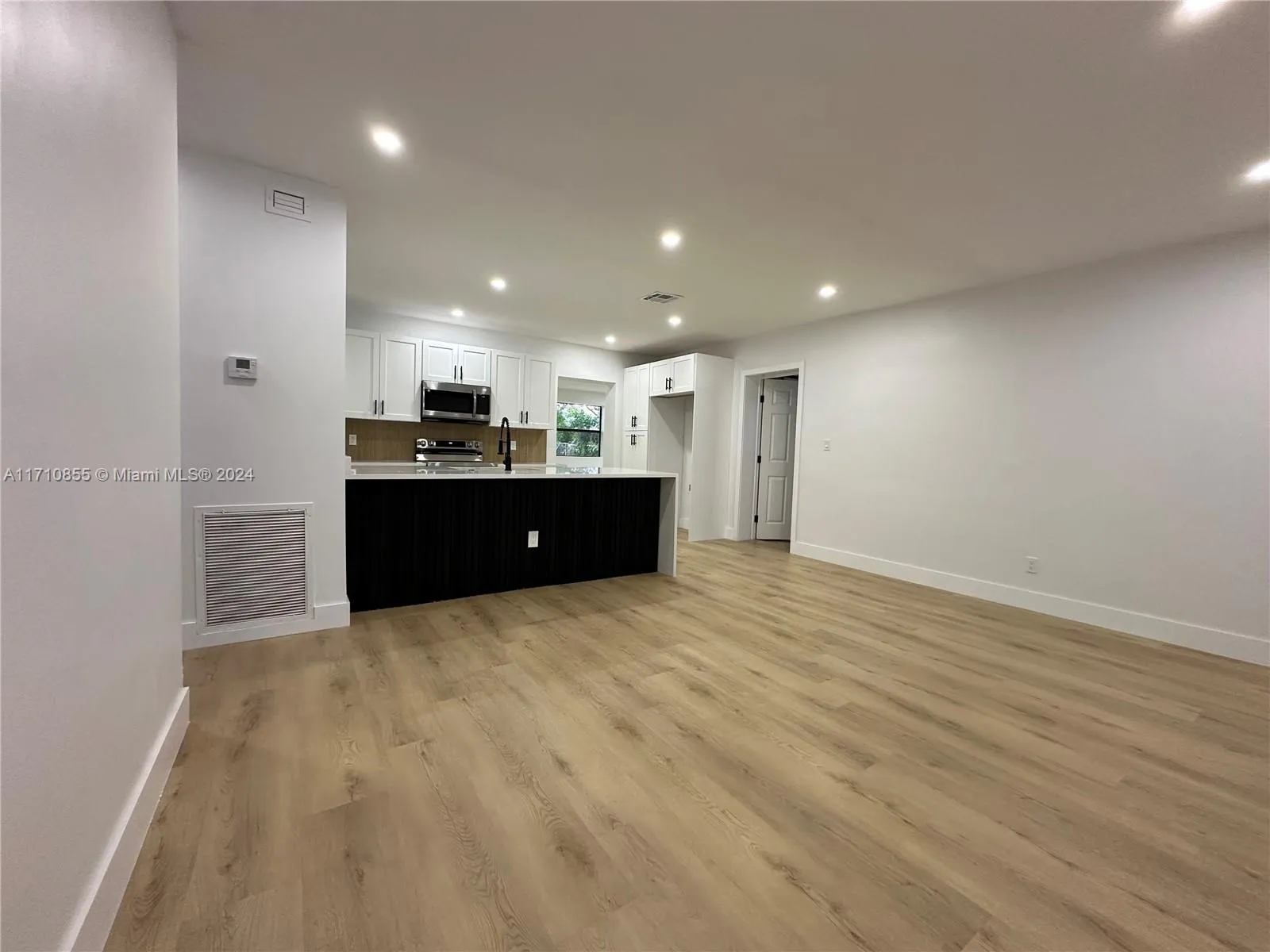 1209 NW 9th Ave, Fort Lauderdale FL 33311