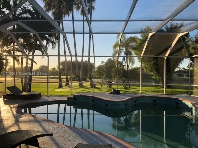 2705 Fairways Dr, Homestead FL 33035