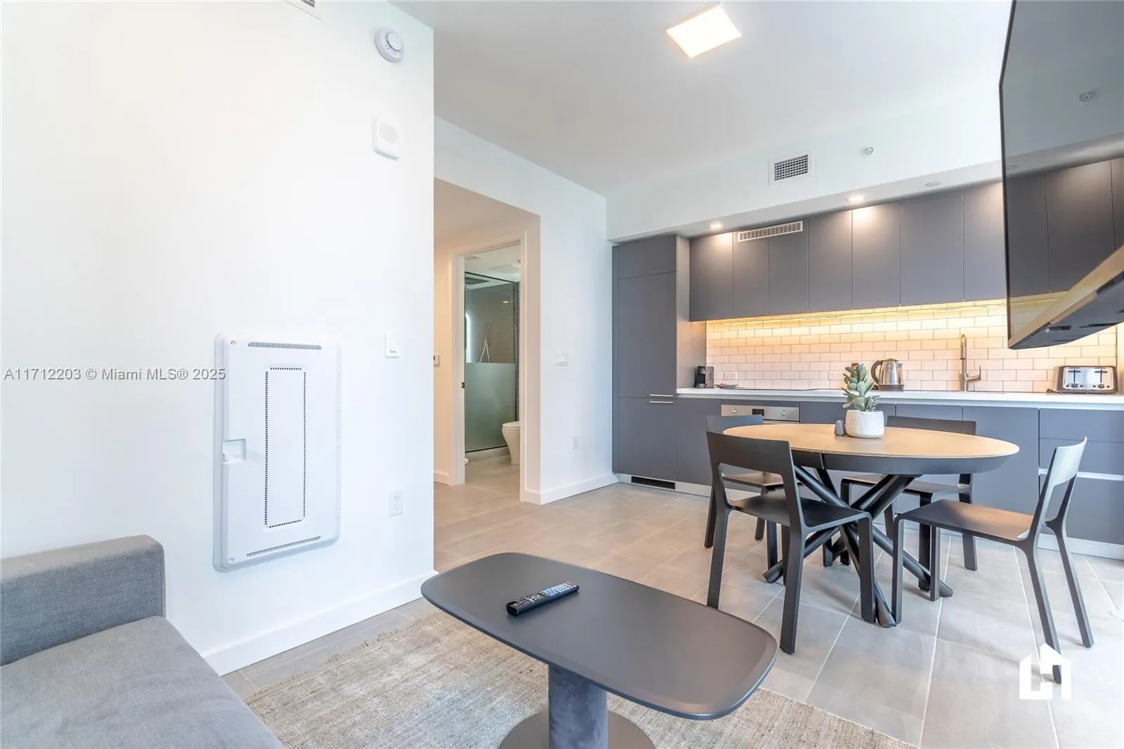 227 NE 2nd St # 2412, Miami FL 33132