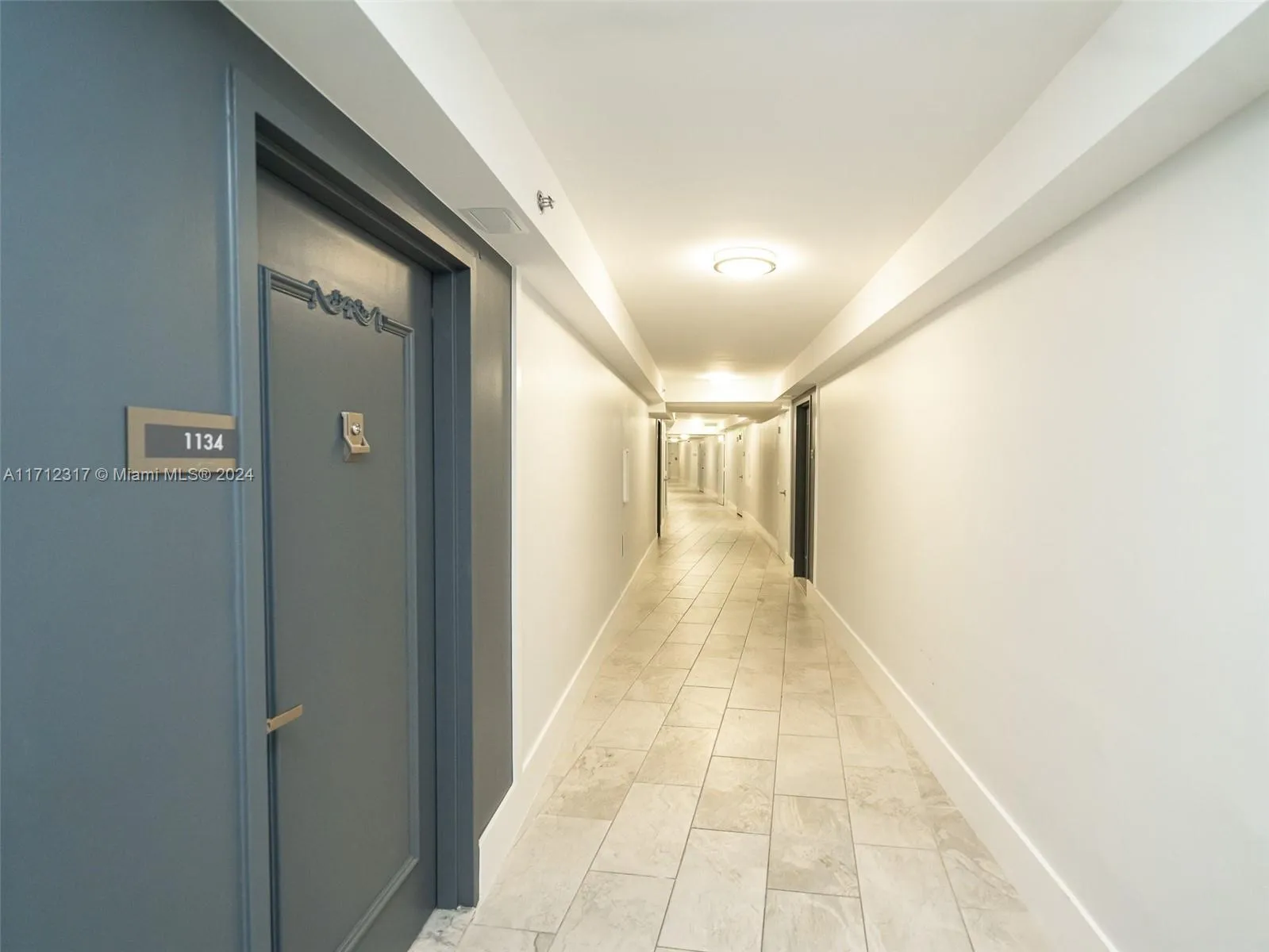 6039 Collins Ave, Miami Beach FL 33140