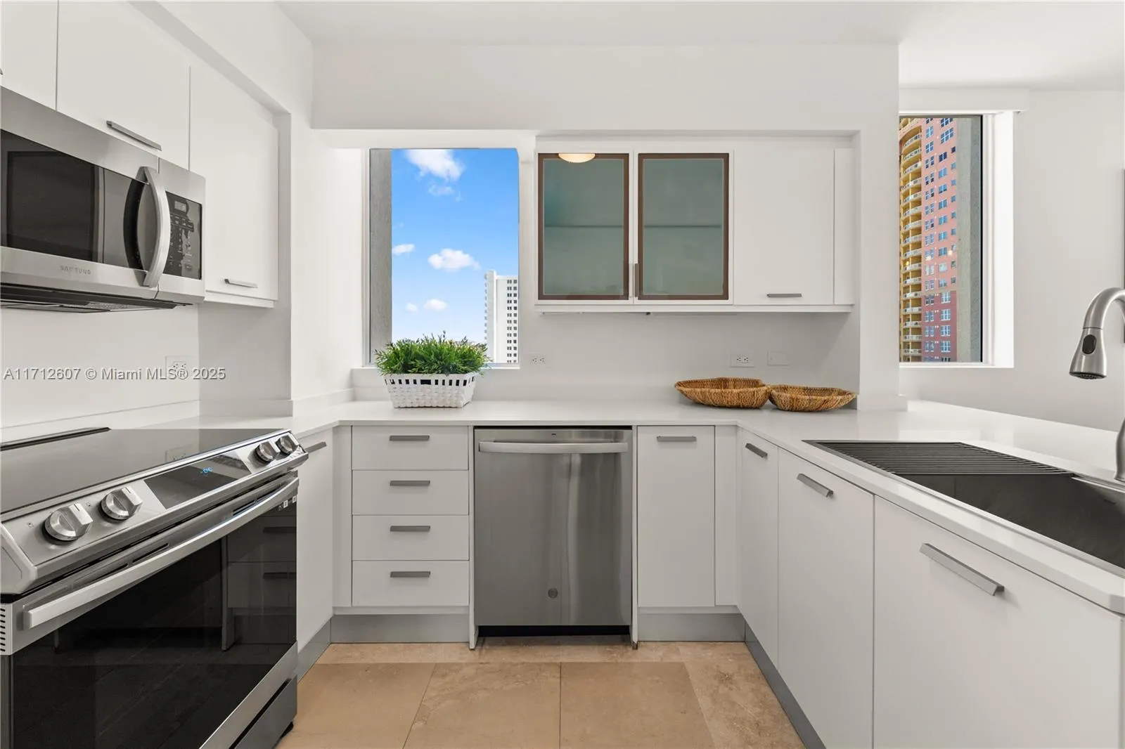 2011 N Ocean Blvd # 705, Fort Lauderdale FL 33305