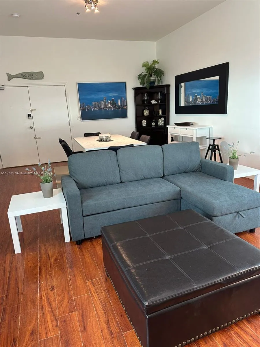 5445 Collins Ave, Miami Beach FL 33140