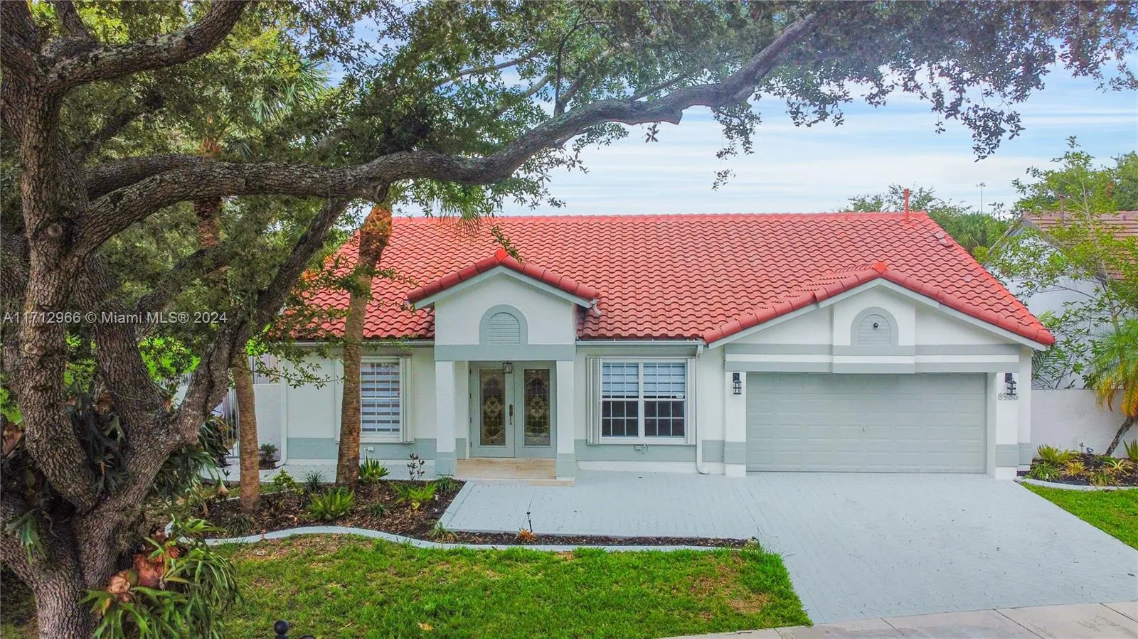 8986 NW 188th Ter, Hialeah FL 33018