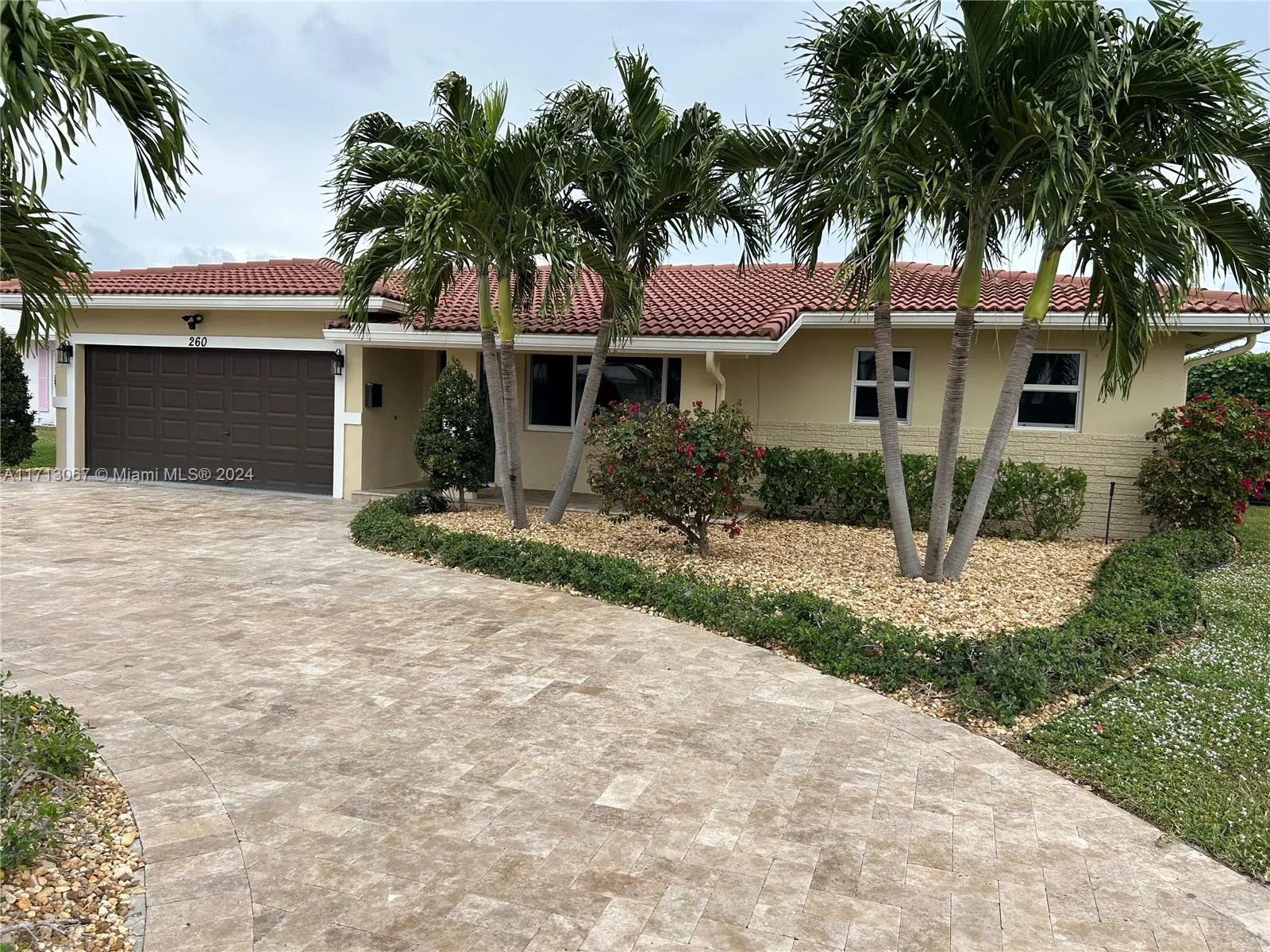 2 bedroom 2 bath for sale at 260 SE 5th Ave, Pompano Beach FL 33060