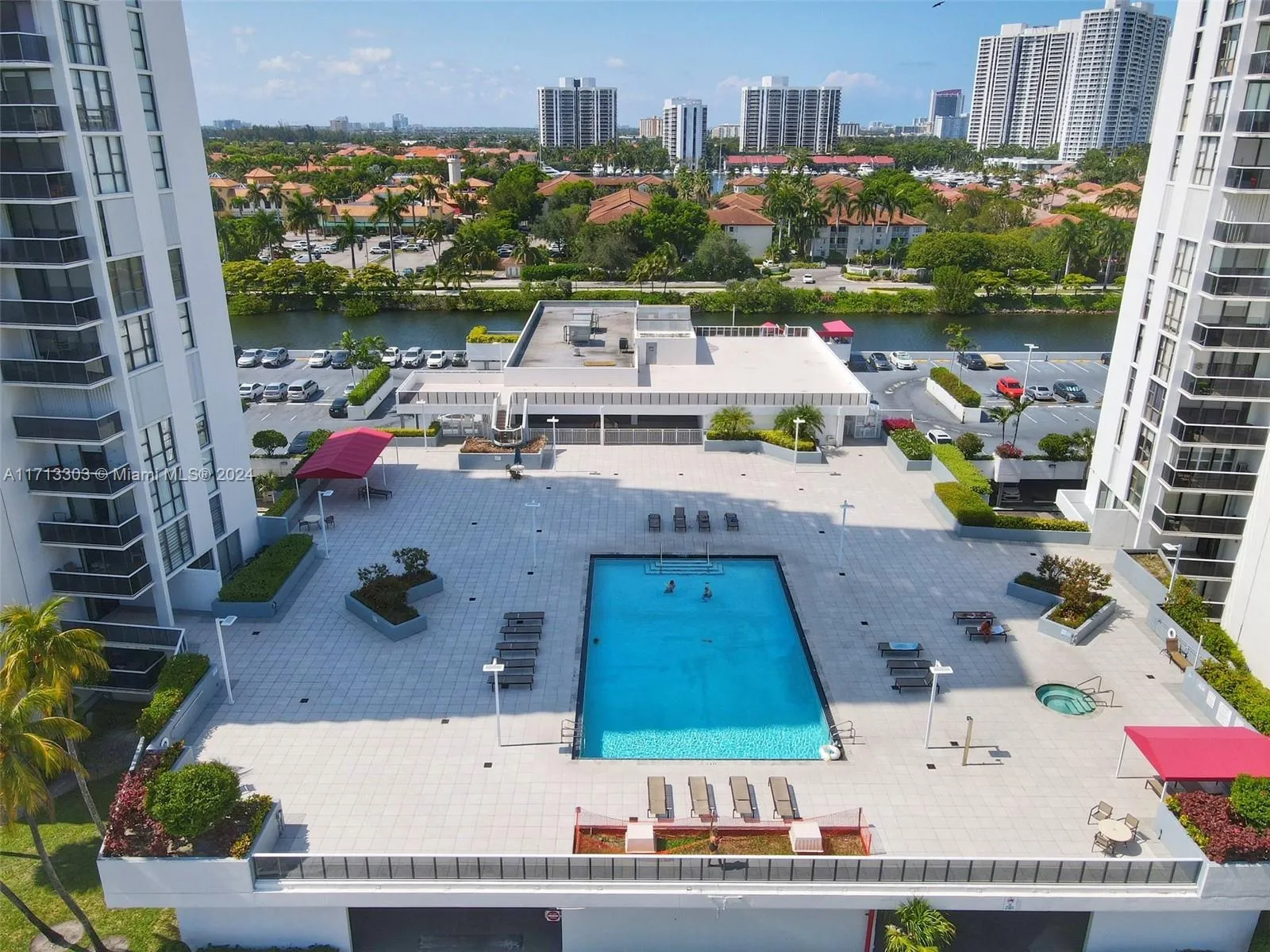 3625 N Country Club Dr # 2010, Aventura FL 33180
